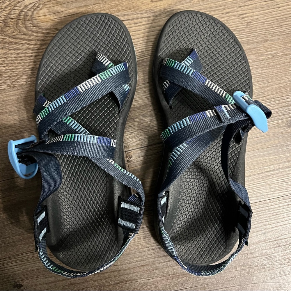 Womens Chacos Size 8